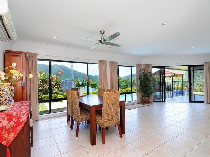 14 Mist Green Close, Brinsmead QLD 4870