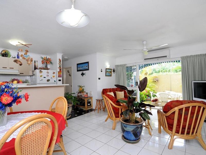 2/16 Jensen Street, Manoora QLD 4870