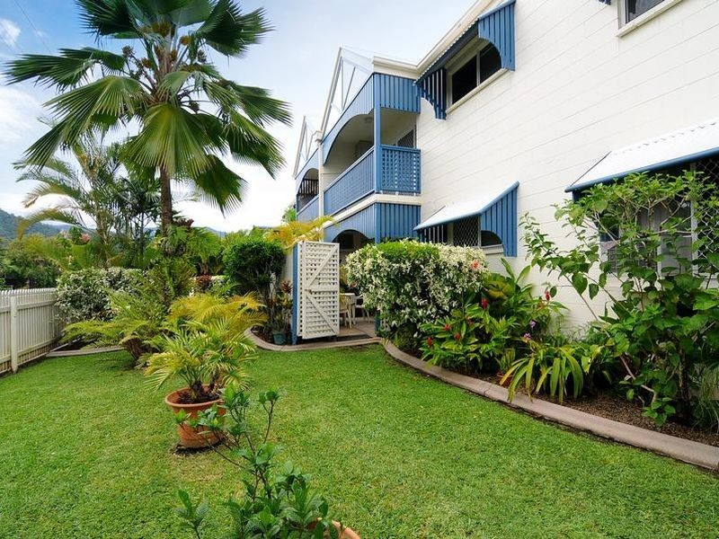 2/16 Jensen Street, Manoora QLD 4870