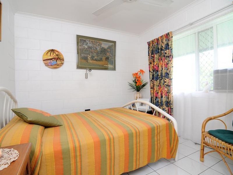 2/16 Jensen Street, Manoora QLD 4870