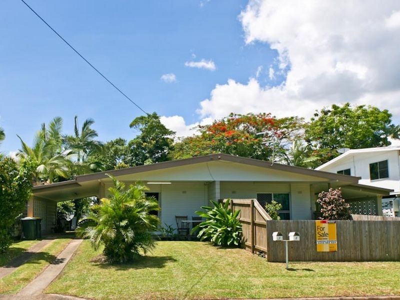 139 Russell Street, Edge Hill QLD 4870
