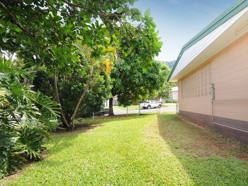 2 Flamenco Close, Bayview Heights QLD 4868
