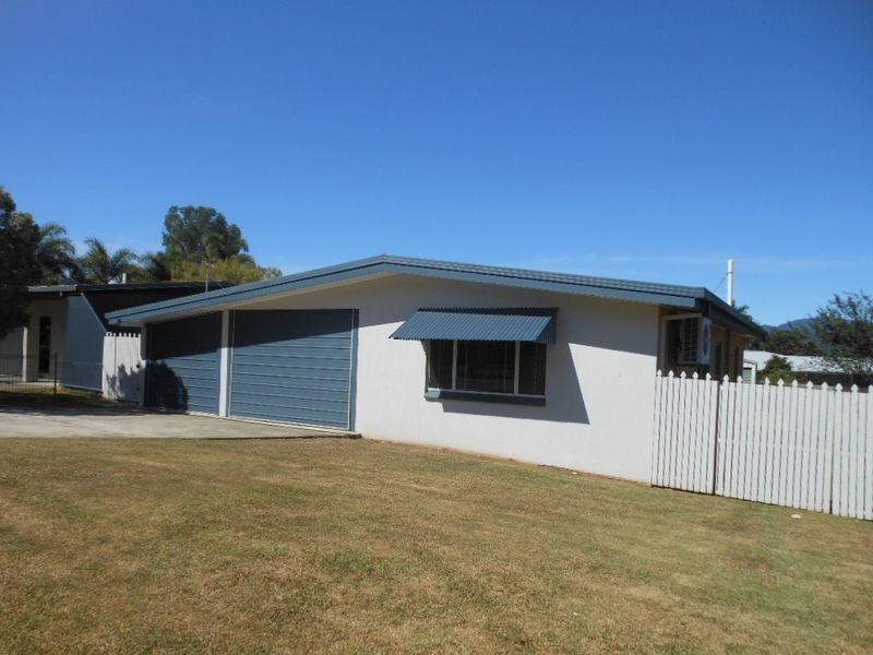 8 Holly Street, Mooroobool QLD 4870