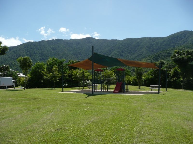 16 Raffles Avenue, Redlynch QLD 4870