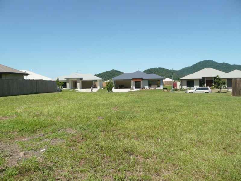 16 Raffles Avenue, Redlynch QLD 4870