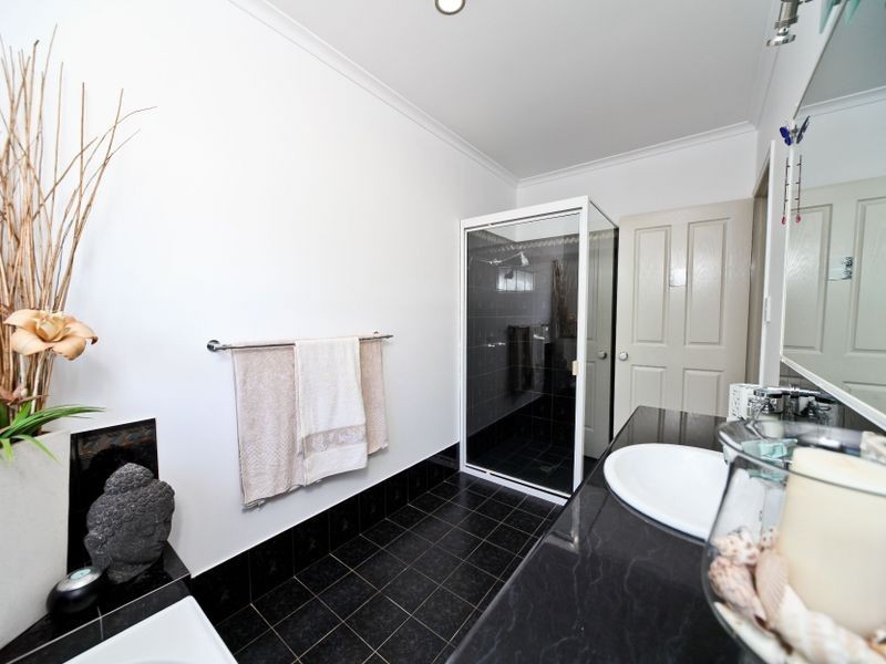 2 Wheeler Court, Brinsmead QLD 4870
