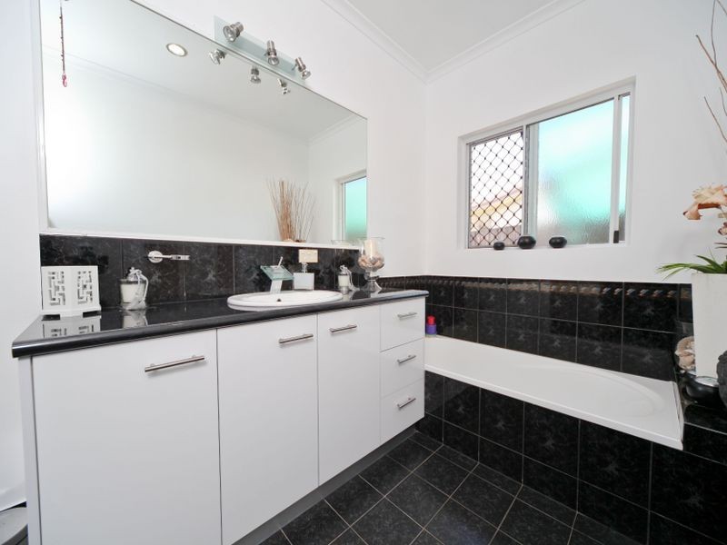 2 Wheeler Court, Brinsmead QLD 4870