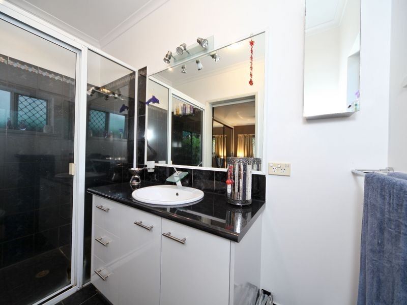 2 Wheeler Court, Brinsmead QLD 4870