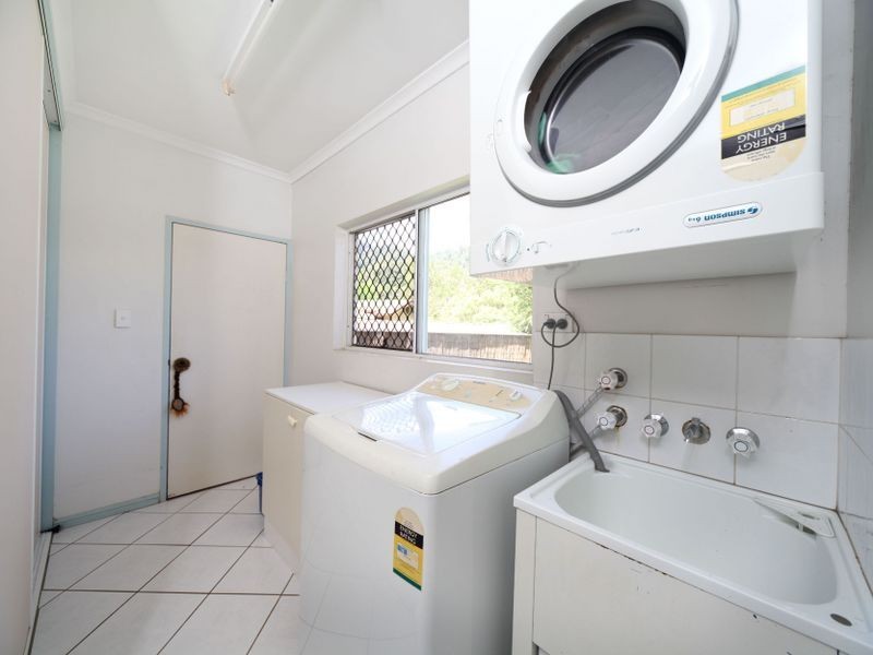 2 Wheeler Court, Brinsmead QLD 4870