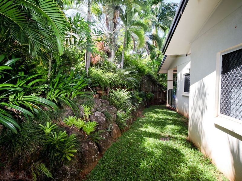2 Wheeler Court, Brinsmead QLD 4870