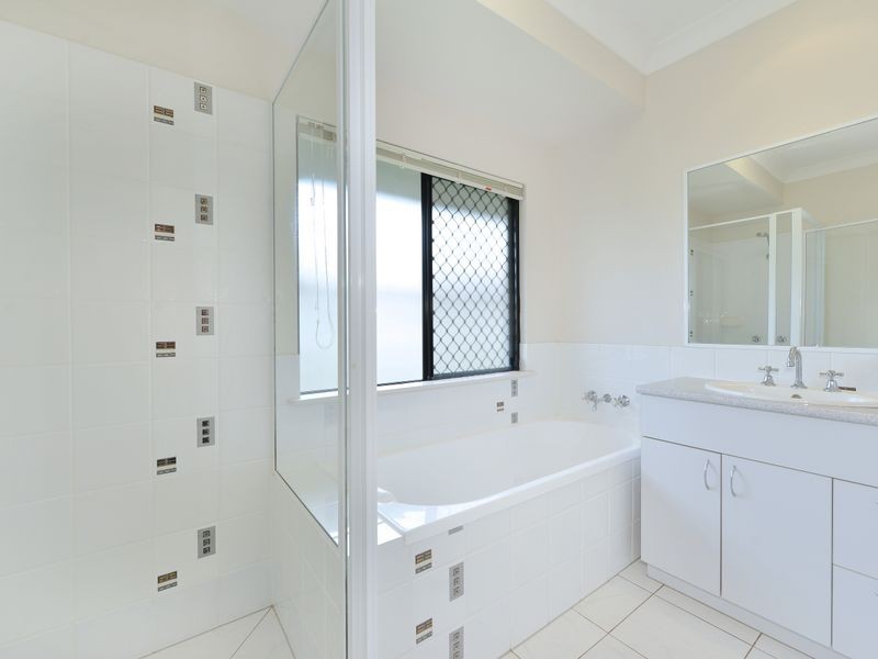 26 Mia Close, Kewarra Beach QLD 4879