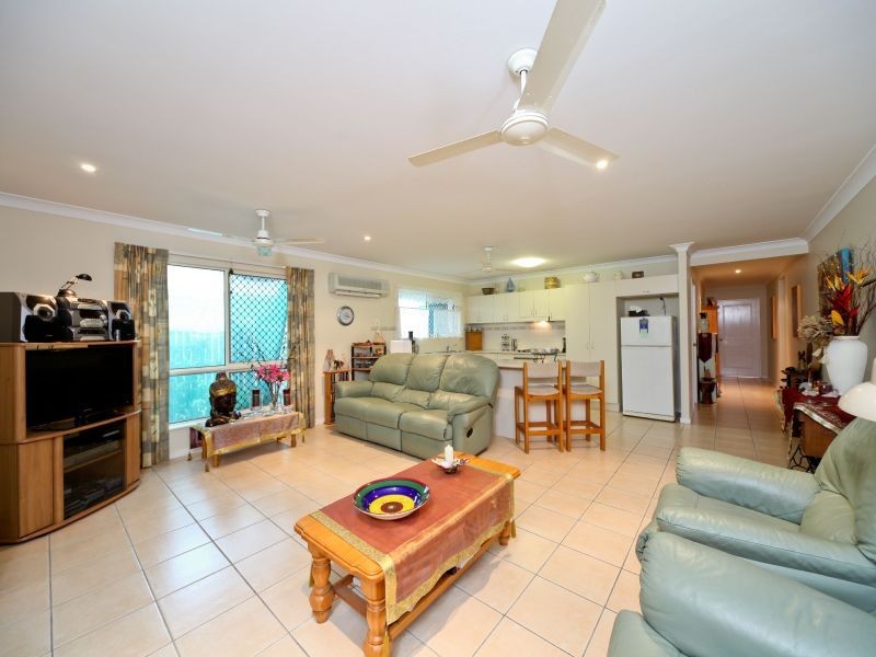 9 Chesterfield Close, Brinsmead QLD 4870