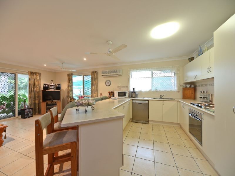 9 Chesterfield Close, Brinsmead QLD 4870