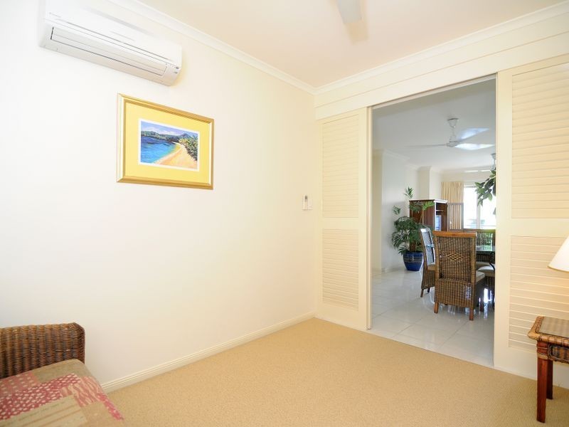 1740/2 Greenslopes Street, Cairns North QLD 4870