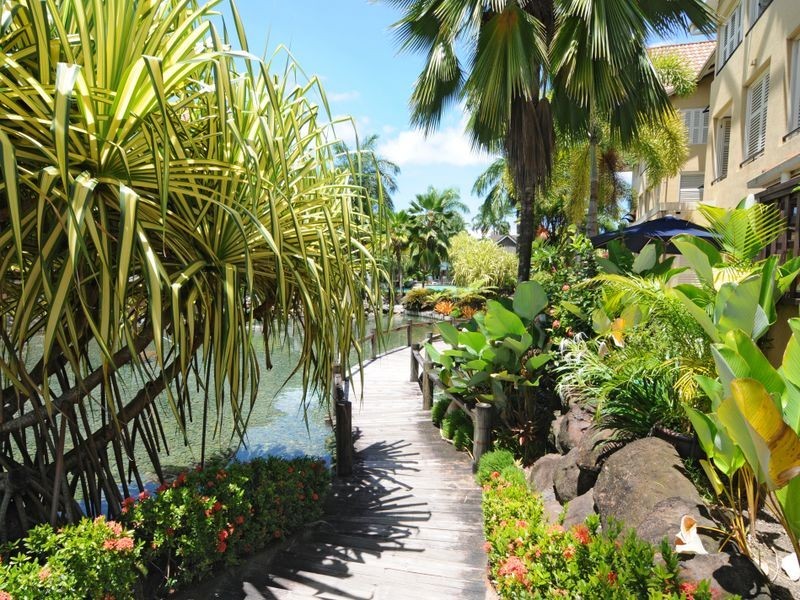 1740/2 Greenslopes Street, Cairns North QLD 4870