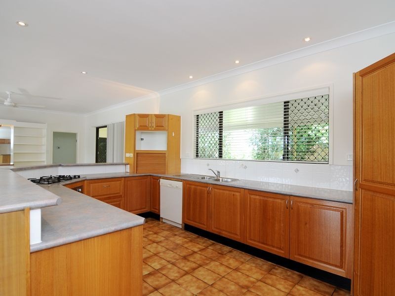 7 Atherton Street, Whitfield QLD 4870