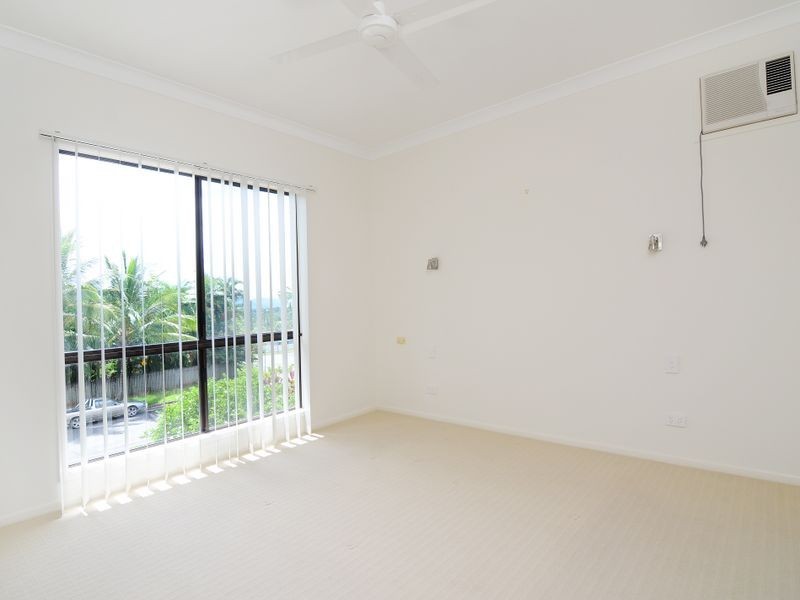7 Atherton Street, Whitfield QLD 4870