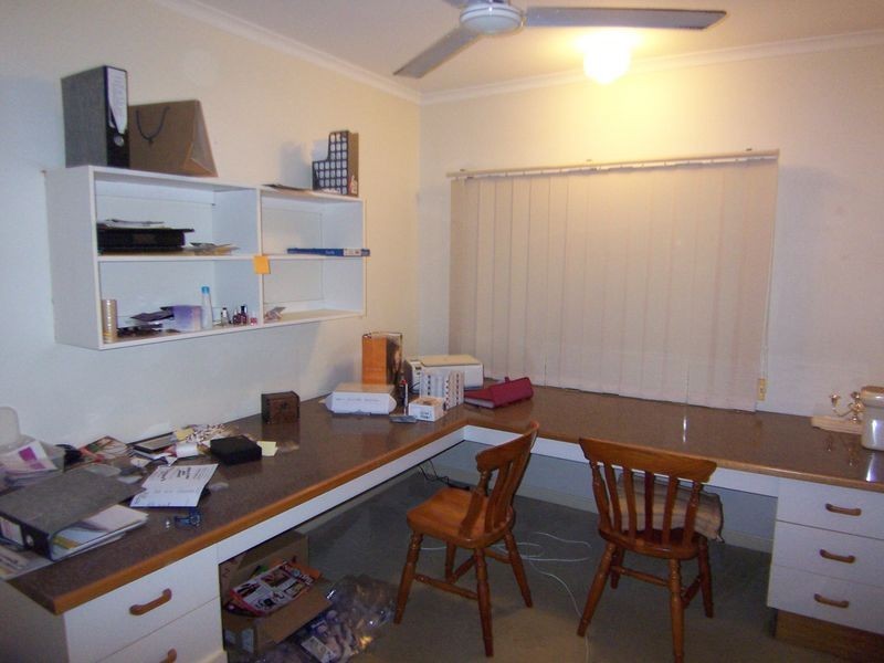 13/8 McGregor Street via Callum Street, Mooroobool QLD 4870
