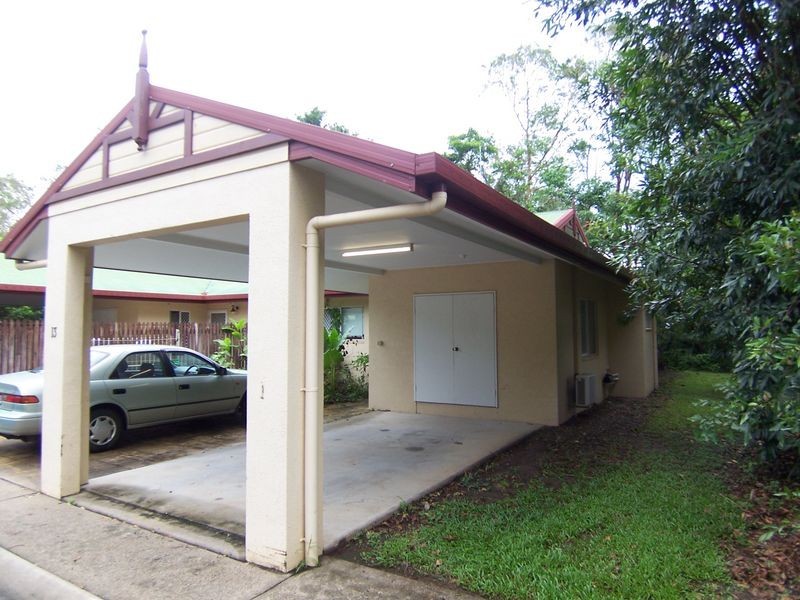 13/8 McGregor Street via Callum Street, Mooroobool QLD 4870