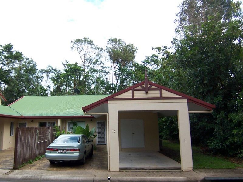 13/8 McGregor Street via Callum Street, Mooroobool QLD 4870