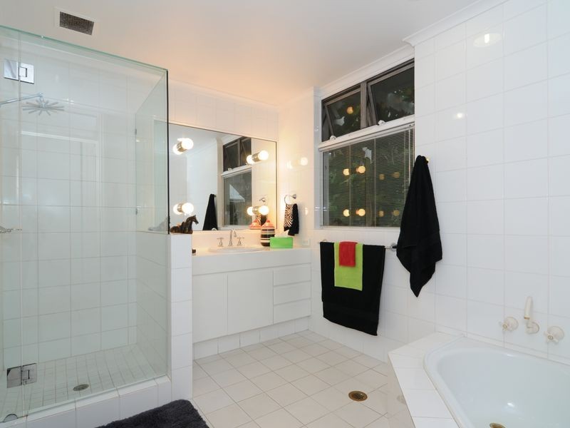 29 Falcon Street, Cairns QLD 4870