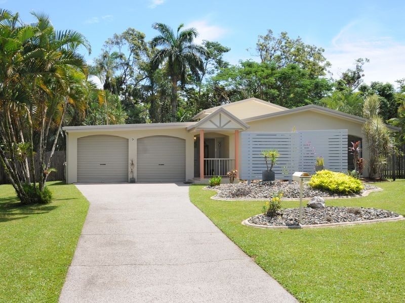 9 Harwood Close, Brinsmead QLD 4870