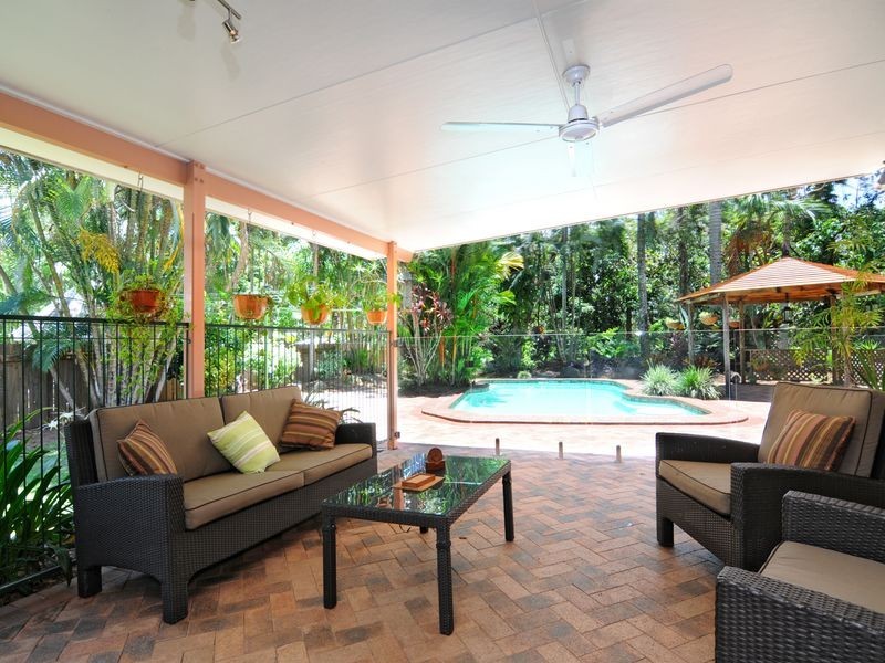 9 Harwood Close, Brinsmead QLD 4870