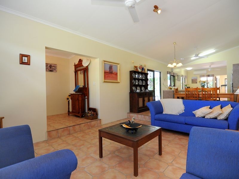 9 Harwood Close, Brinsmead QLD 4870