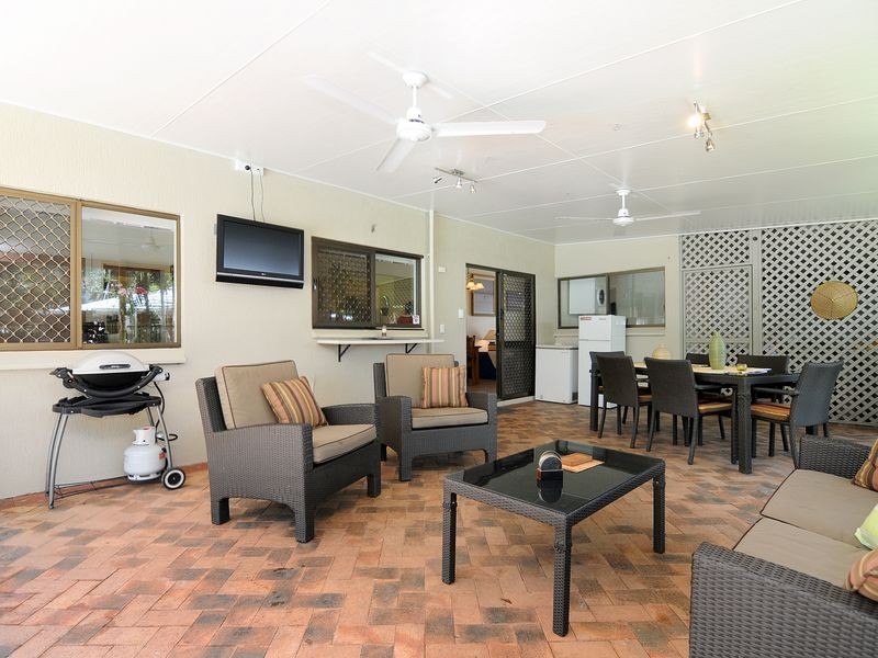 9 Harwood Close, Brinsmead QLD 4870