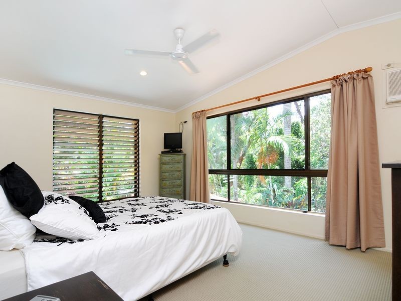 9 Harwood Close, Brinsmead QLD 4870
