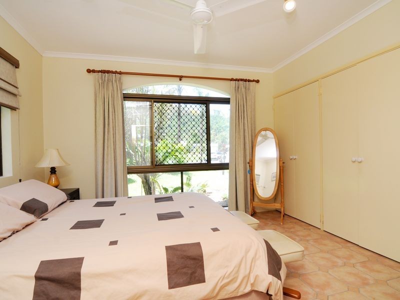 9 Harwood Close, Brinsmead QLD 4870