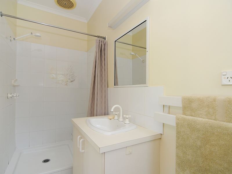 9 Harwood Close, Brinsmead QLD 4870