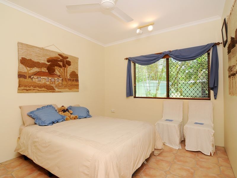 9 Harwood Close, Brinsmead QLD 4870