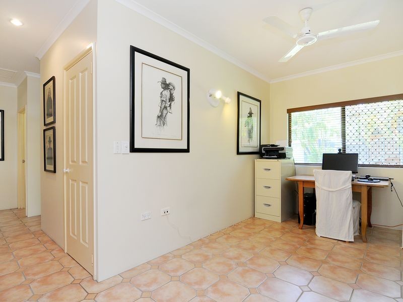 9 Harwood Close, Brinsmead QLD 4870