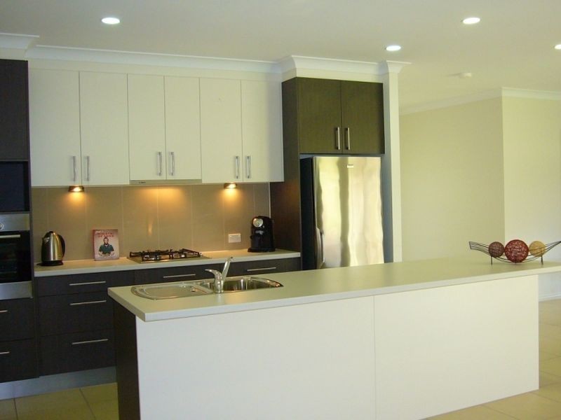 3 Botany Avenue, Redlynch QLD 4870