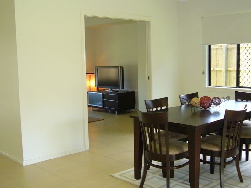 3 Botany Avenue, Redlynch QLD 4870