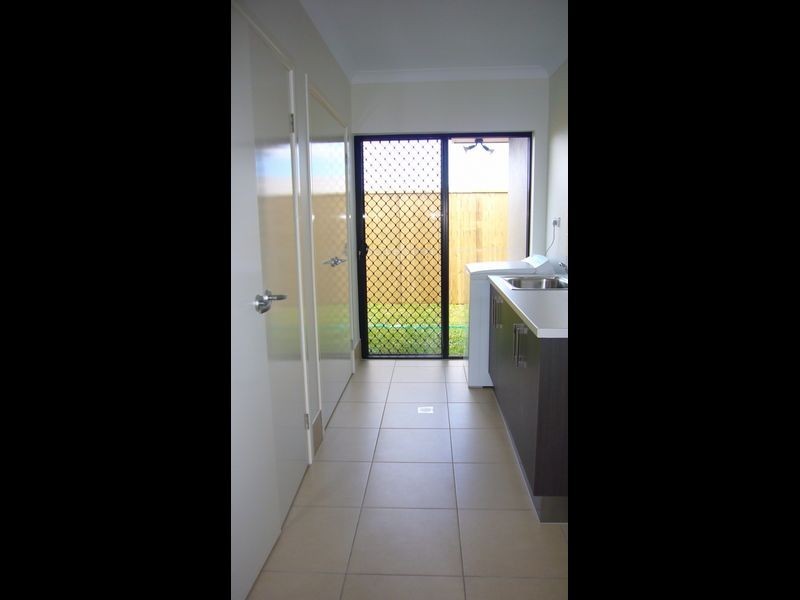 3 Botany Avenue, Redlynch QLD 4870