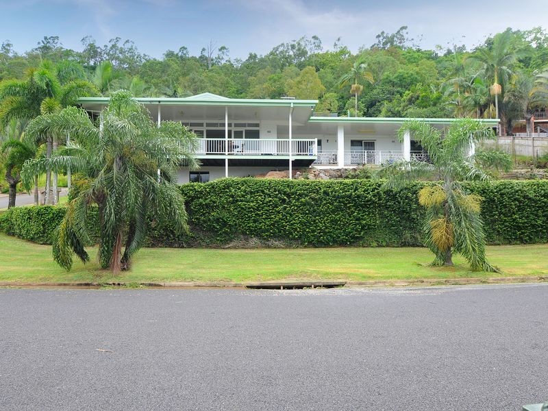 2 Knowles Street, Whitfield QLD 4870