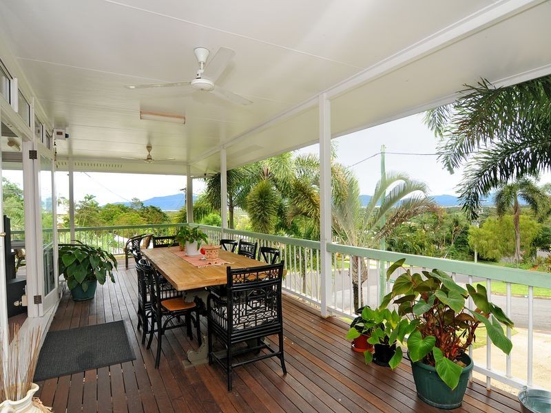 2 Knowles Street, Whitfield QLD 4870