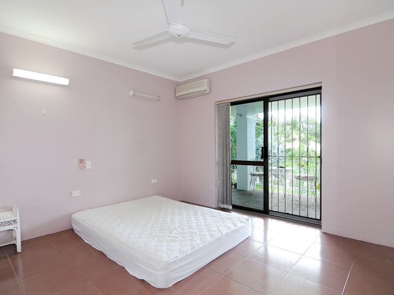 2 Knowles Street, Whitfield QLD 4870