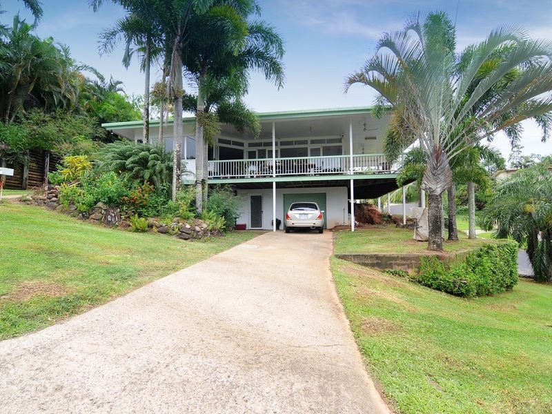 2 Knowles Street, Whitfield QLD 4870