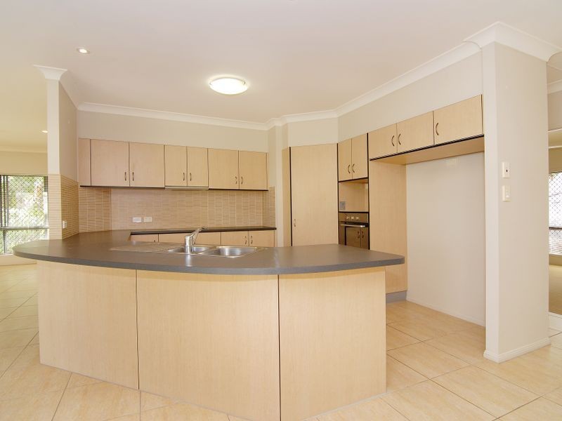 10 Taringa Street, Brinsmead QLD 4870