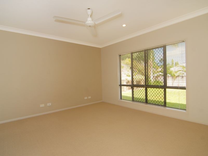 10 Taringa Street, Brinsmead QLD 4870