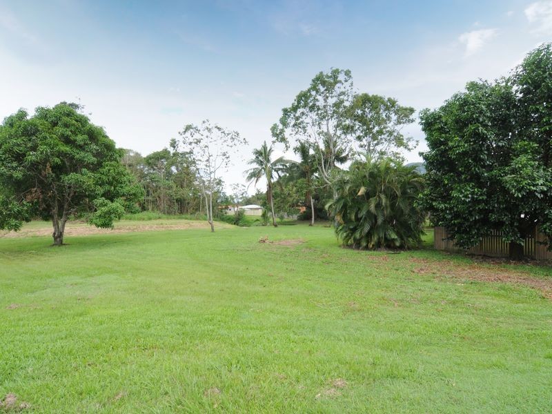 5 Henley Street, Earlville QLD 4870