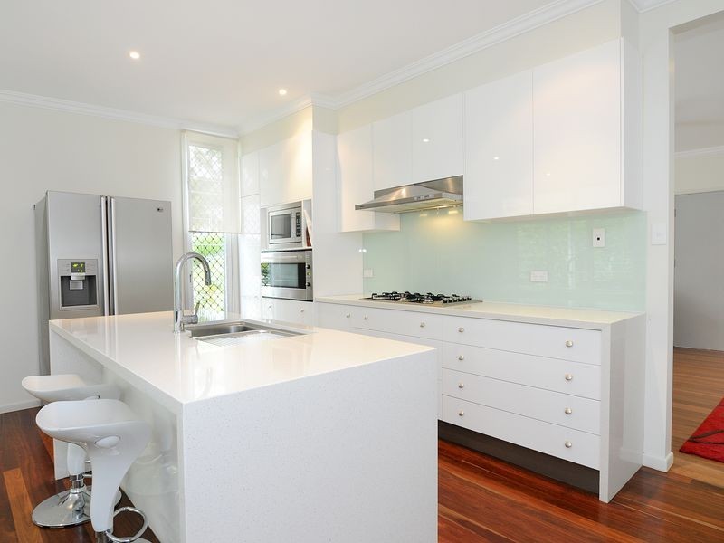 10 Nolan Street, Whitfield QLD 4870