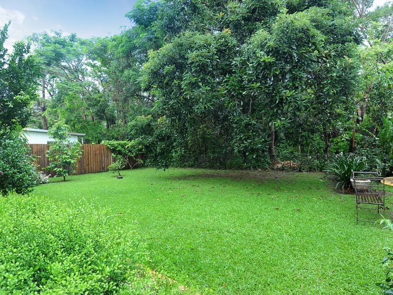 10 Nolan Street, Whitfield QLD 4870