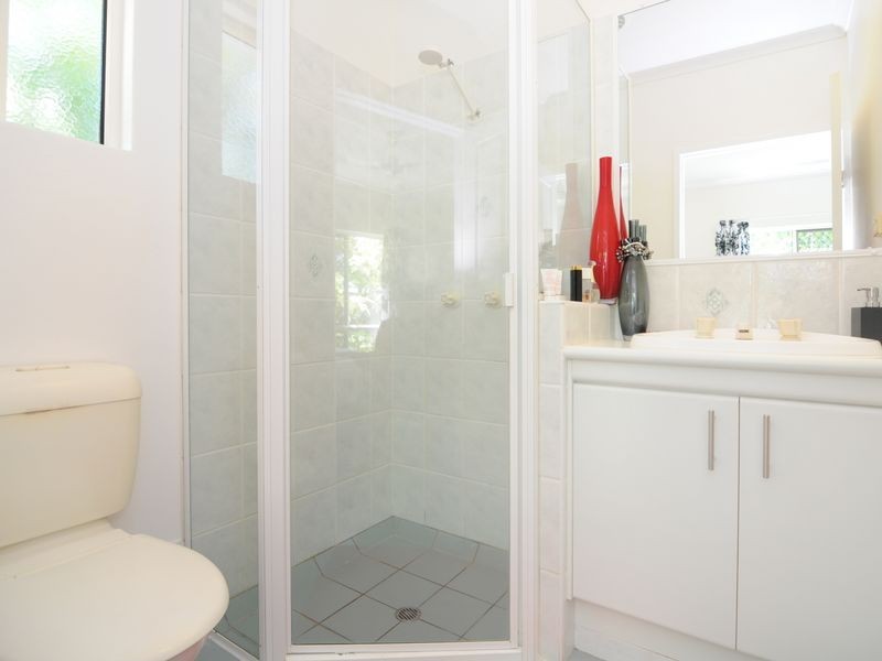3 Windamere Close, Brinsmead QLD 4870