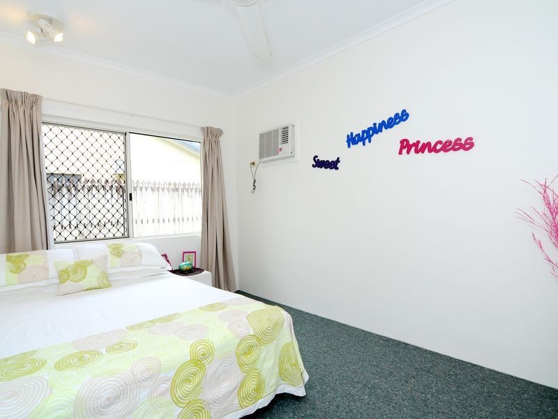 3 Windamere Close, Brinsmead QLD 4870