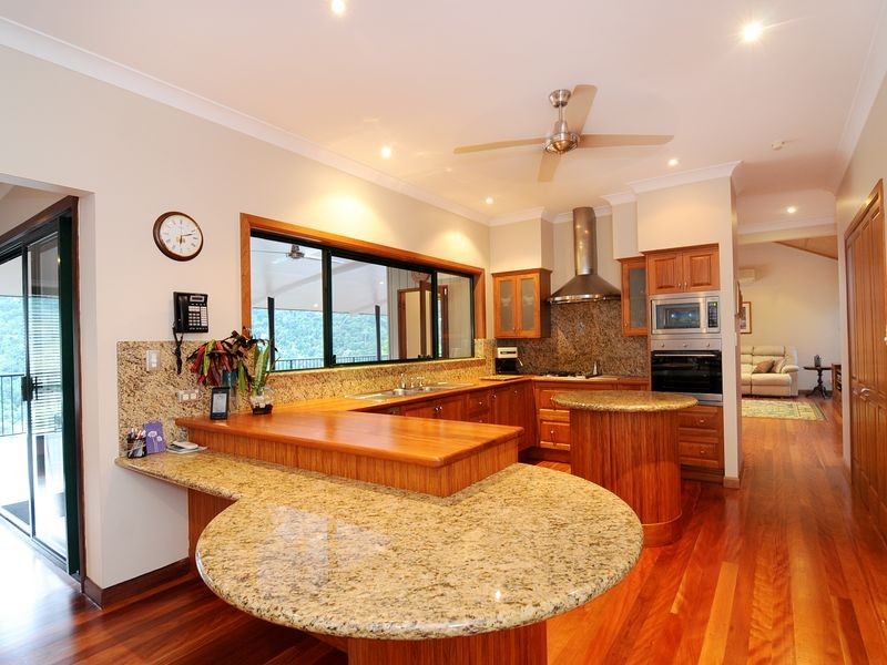 5 Hilltop Close, Bayview Heights QLD 4868