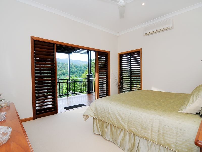 5 Hilltop Close, Bayview Heights QLD 4868